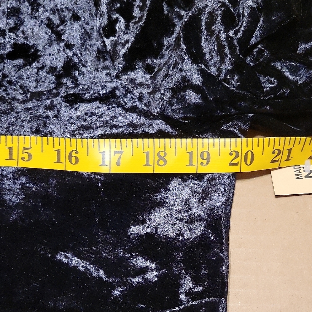Madden NYC XXL(19) Black Velvet Crop  Stretch Bra Top With Heart Detail . - Picture 10 of 13
